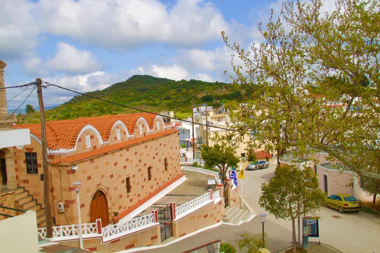 Herb & Flower Homes In Eco Village Of Laerma Laerma  Buitenkant foto